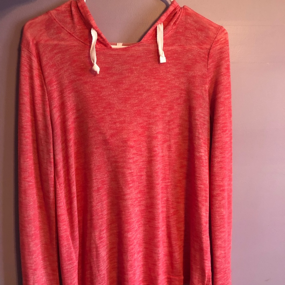Pinkish red top